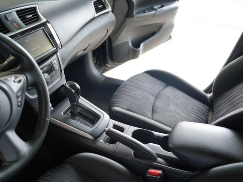 Used 2019 Nissan Sentra SV FWD image 21