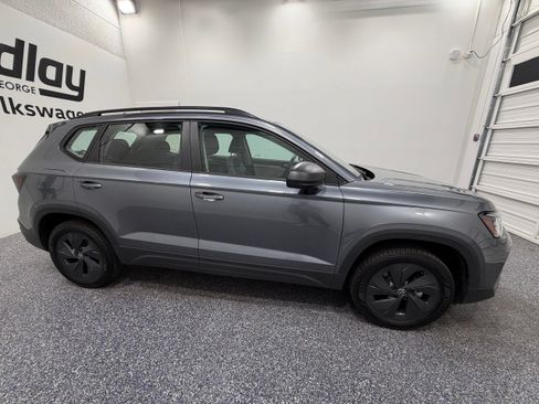 Used 2026 Volkswagen Taos S FWD image 8