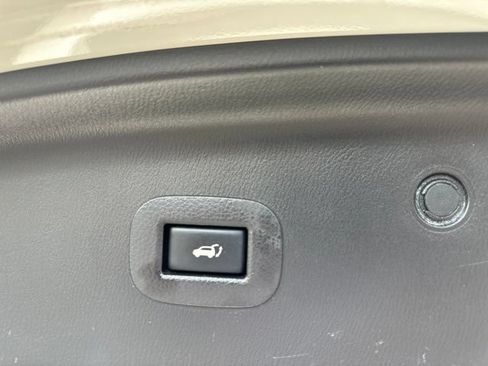 Used 2017 Nissan Armada SL w/ Technology Package RWD image 28