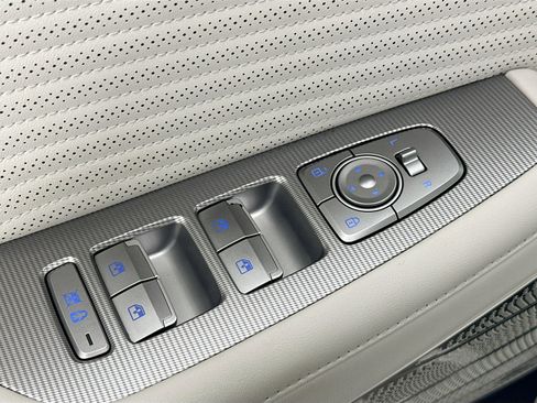 Used 2023 Hyundai Palisade Calligraphy image 18