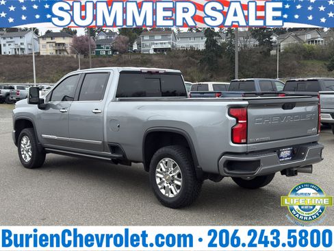 Used 2024 Chevrolet Silverado 3500 High Country w/ High Country Premium Package AWD/4WD image 3
