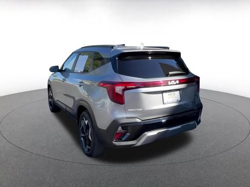 Used 2025 Kia Seltos S image 11
