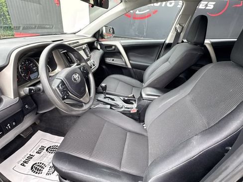 Used 2015 Toyota RAV4 LE AWD/4WD image 9