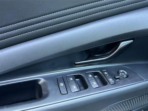 Certified 2025 Hyundai Elantra Sport image 11