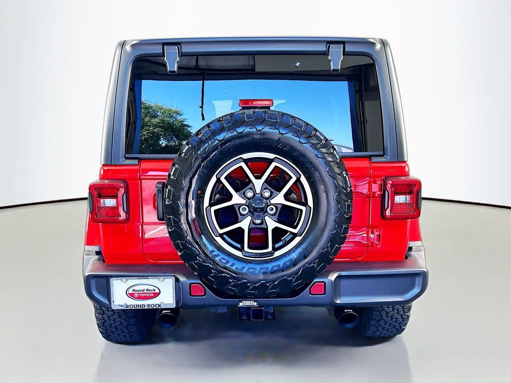 Used 2026 Jeep Wrangler Unlimited Rubicon AWD/4WD image 6
