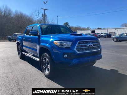 Used 2017 Toyota Tacoma TRD Sport w/ Tow Package (A/T)