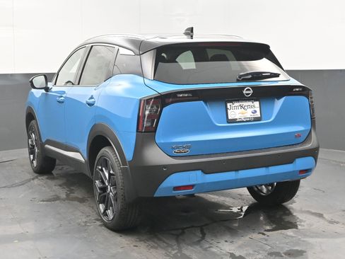 Certified 2025 Nissan Kicks SR image 6
