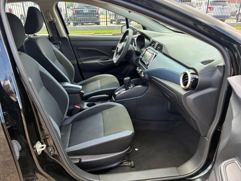 Used 2025 Nissan Versa SV FWD image 29