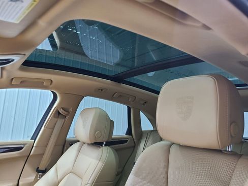 Used 2015 Porsche Macan S image 20