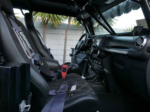 Used 2013 Jeep Wrangler Unlimited Rubicon w/ Dual Top Group image 52