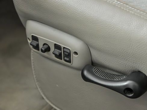 Used 2003 Dodge Ram 2500 Truck SLT image 22