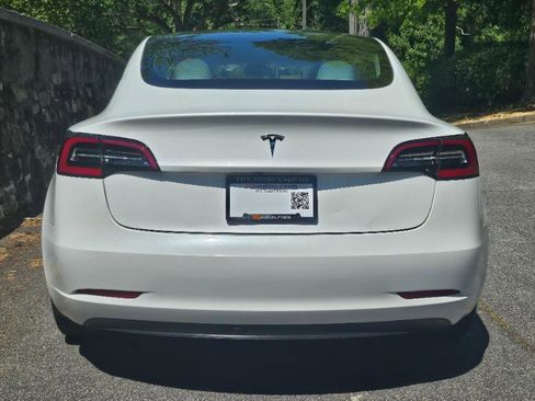Used 2023 Tesla Model 3 Standard Range image 8