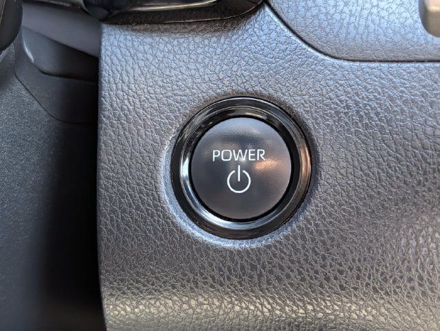 Used 2025 Toyota Camry SE FWD image 19
