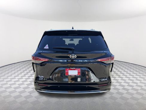 New 2026 Toyota Sienna Limited image 6