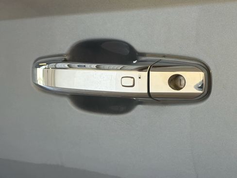 Used 2021 GMC Sierra 1500 SLT w/ SLT Premium Plus Package image 11