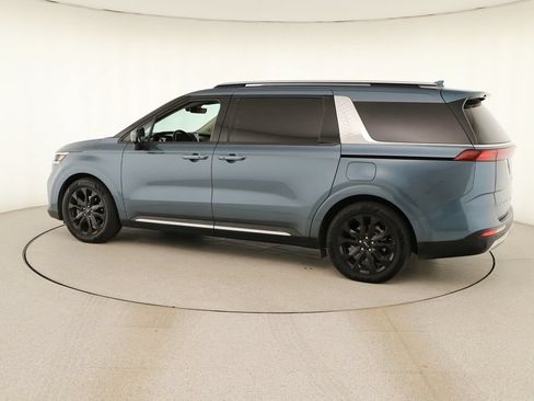 Used 2022 Kia Carnival SX FWD image 3