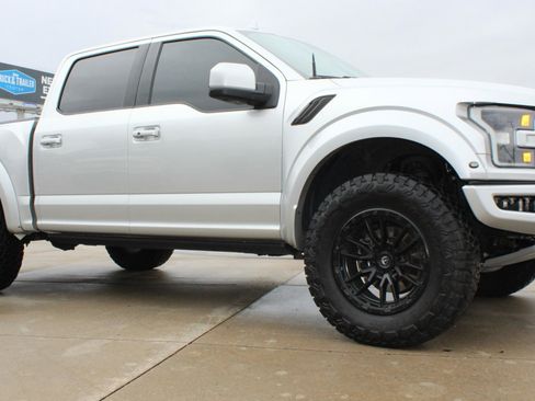 Used 2019 Ford F150 Raptor w/ Equipment Group 802A Luxury image 15