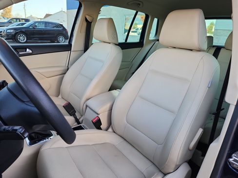 Used 2012 Volkswagen Tiguan SEL FWD image 11