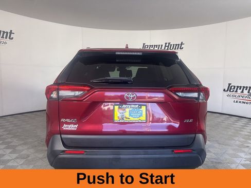 Used 2020 Toyota RAV4 XLE w/ Convenience Package image 7