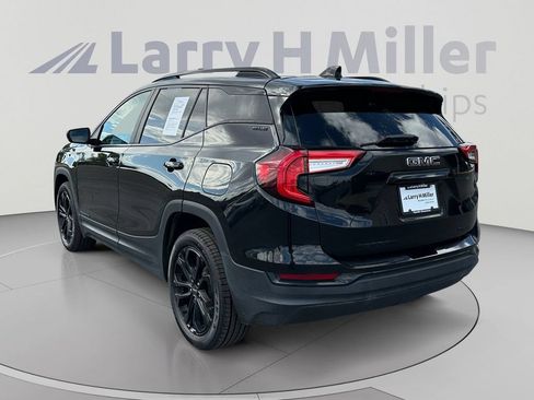 Used 2022 GMC Terrain SLE w/ Driver Convenience Package AWD/4WD image 3