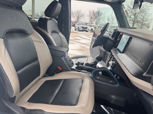 Certified 2023 Ford Bronco Wildtrak image 33