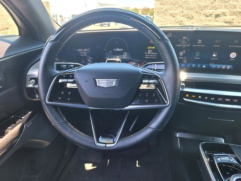Certified 2025 Cadillac Lyriq Luxury w/ LPO, Floor Liner Package AWD/4WD image 15