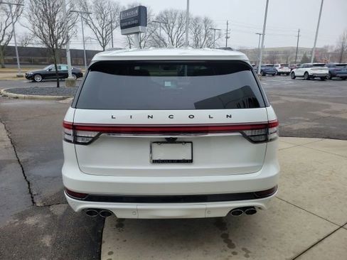 Certified 2024 Lincoln Aviator Black Label w/ Jet Package image 16