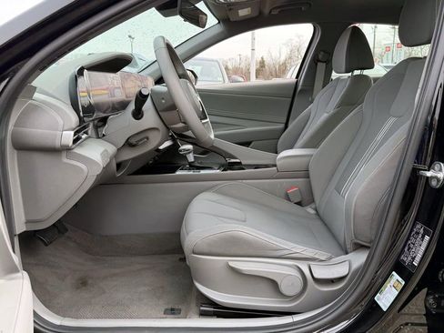 Used 2023 Hyundai Elantra SEL w/ Convenience Package image 8