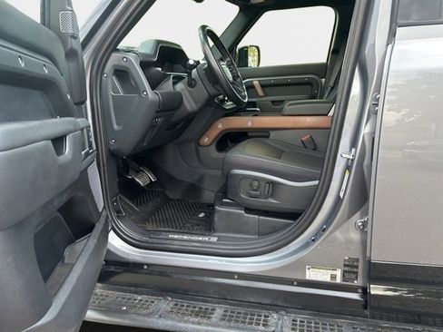 Used 2023 Land Rover Defender 110 X image 37