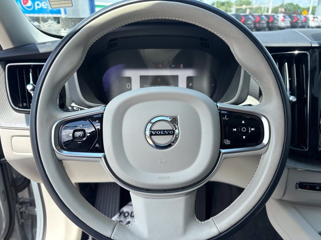 Certified 2025 Volvo XC60 T8 Plus w/ Protection Package Premier AWD/4WD image 18