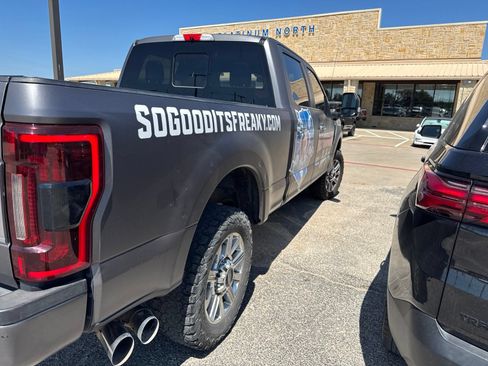 Used 2019 Ford F250 Limited w/ FX4 Off-Road Package AWD/4WD image 4