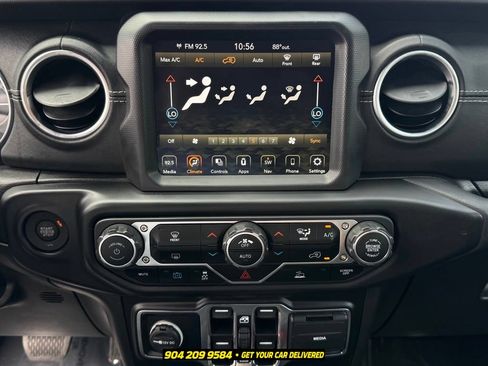 Used 2023 Jeep Wrangler Unlimited Sahara AWD/4WD image 18