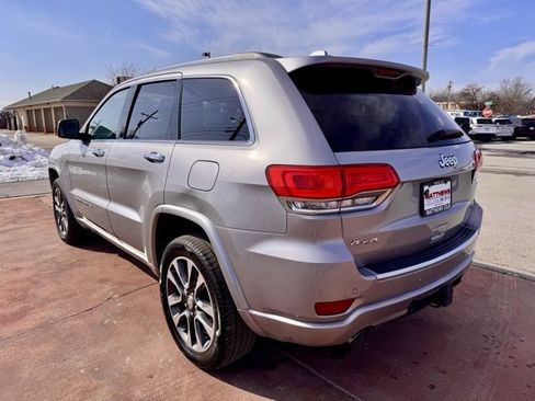 Used 2017 Jeep Grand Cherokee Overland image 8