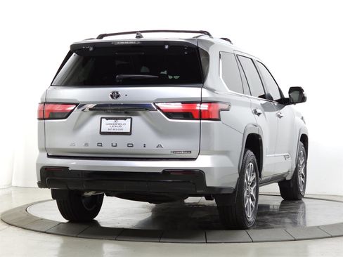 Used 2025 Toyota Sequoia Limited image 12