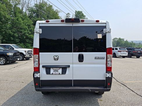 Used 2025 RAM ProMaster 2500 w/ U-Haul Equipment Group FWD image 21