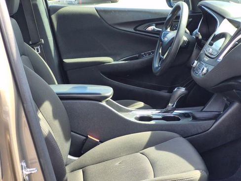 Used 2020 Chevrolet Malibu LT image 20