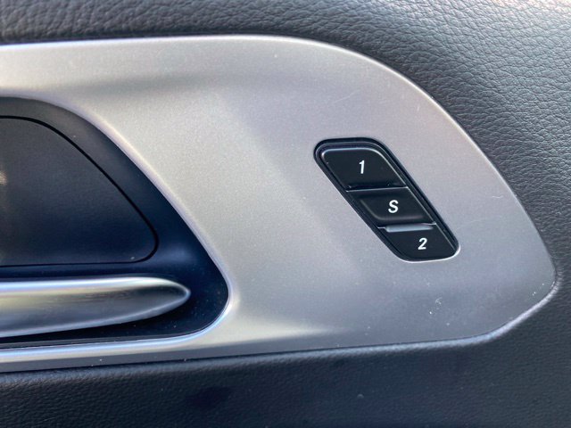Used 2026 Chrysler Pacifica Limited w/ S Appearance Package FWD image 20