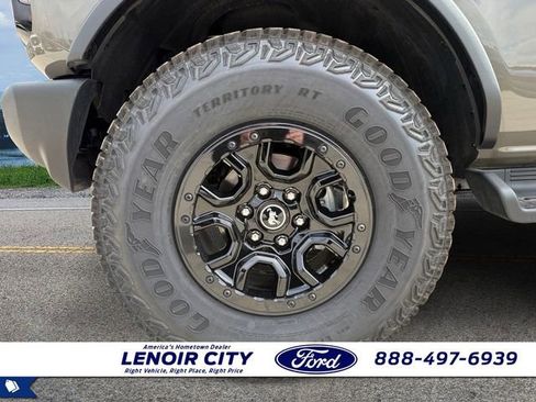 New 2026 Ford Bronco Outer Banks w/ Sasquatch Package image 9