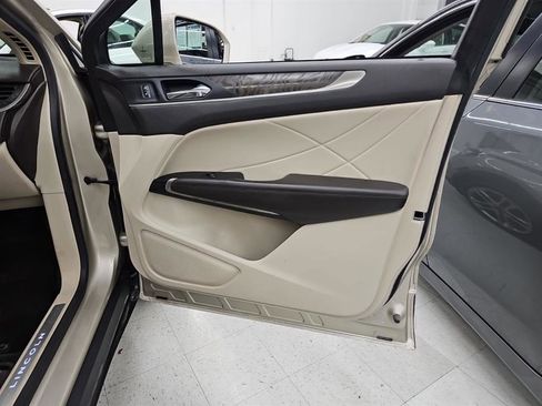 Used 2017 Lincoln MKC Reserve w/ Lincoln MKC Climate Package image 13