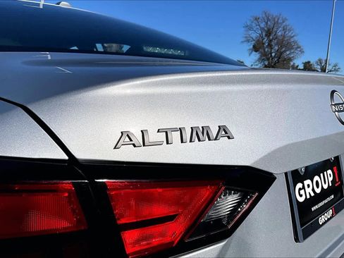 Used 2024 Nissan Altima 2.5 SR image 9