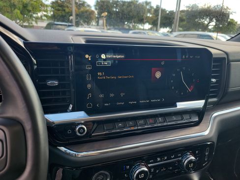 Used 2023 GMC Sierra 1500 SLT w/ SLT Premium Package image 19