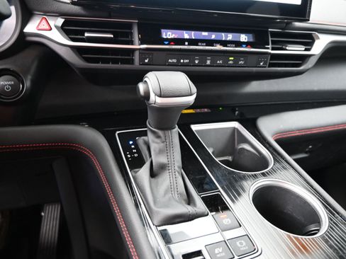 Used 2025 Toyota Sienna XSE image 13