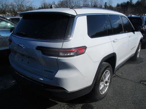 Used 2023 Jeep Grand Cherokee L Laredo image 2