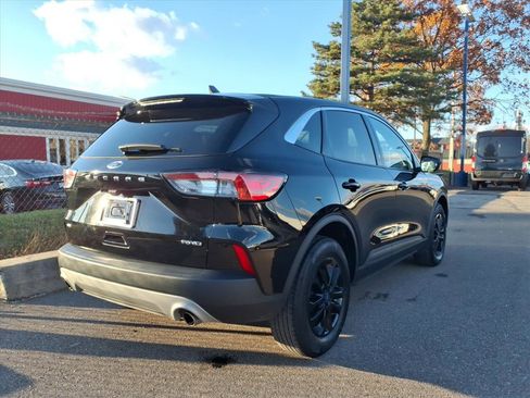 Certified 2022 Ford Escape SE image 6