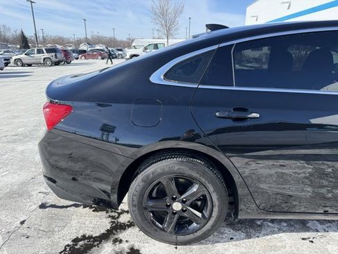 Used 2023 Chevrolet Malibu LS image 4