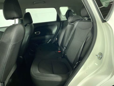 Used 2018 Kia Soul + image 22