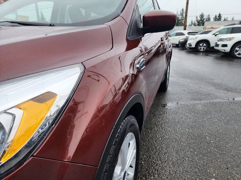 Used 2018 Ford Escape SE image 29