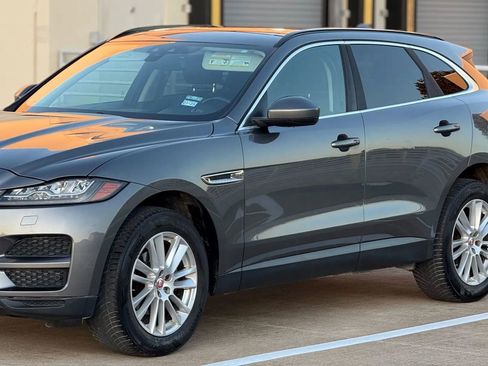 Used 2018 Jaguar F-PACE Prestige AWD/4WD image 4