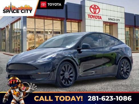 Used 2022 Tesla Model Y Performance AWD/4WD image 1