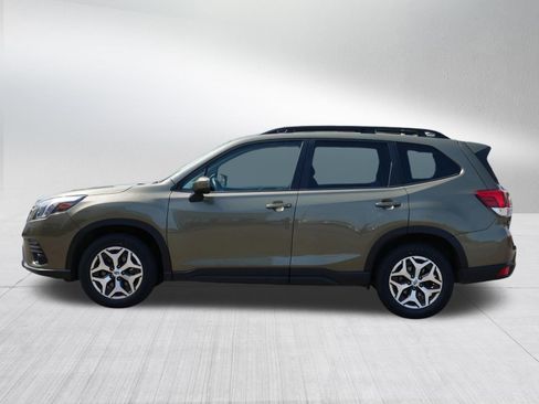 Certified 2023 Subaru Forester Premium AWD/4WD image 4